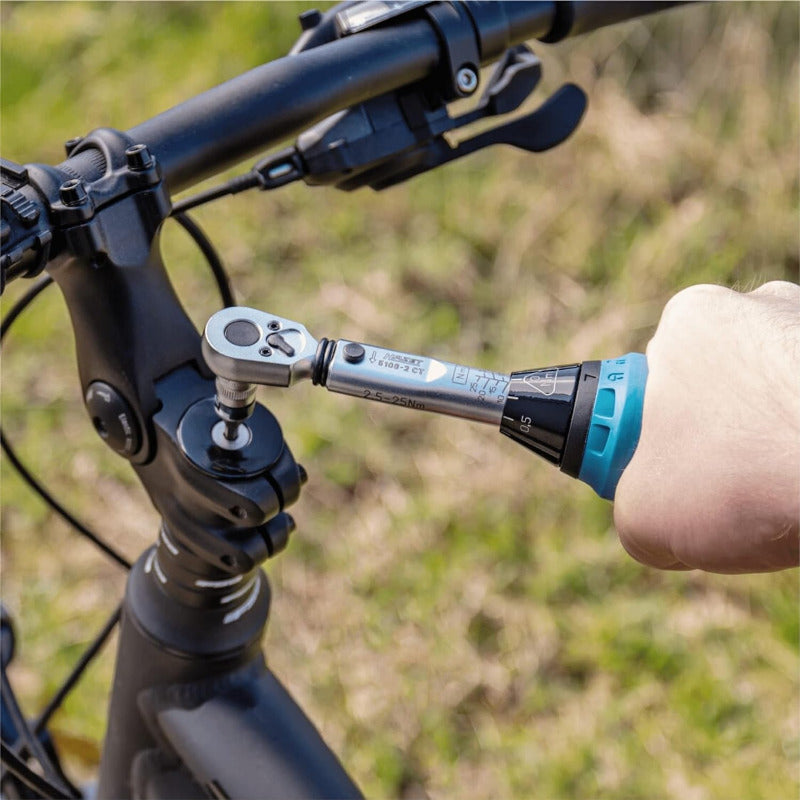 Hazet Drehmomentschlüssel 5108-2CT Für Fahrräder I Abtrieb: Vierkant 6,3 Mm 1/4 Zoll, Toleranz: 4%, 2,5-25 Nm, Feine Skaleneinteilung I Umschaltknarre, Für Bikes I Werkzeug Für Rennrad, 232 Mm