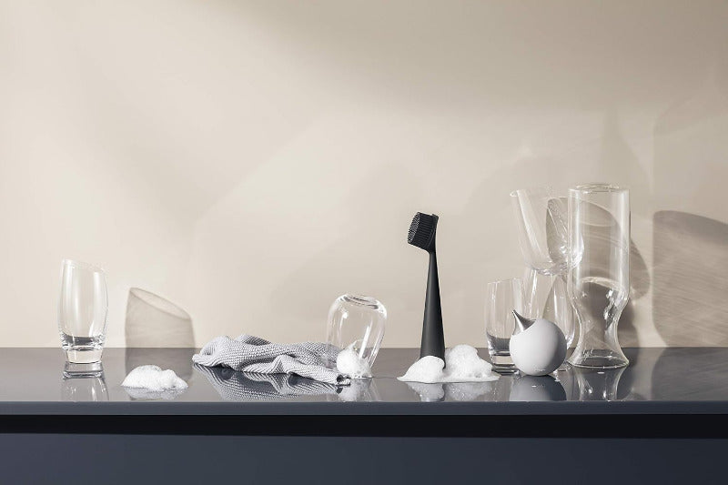 EVA SOLO Dish Brush – Black | Functional Cleaning in Scandinavian Style