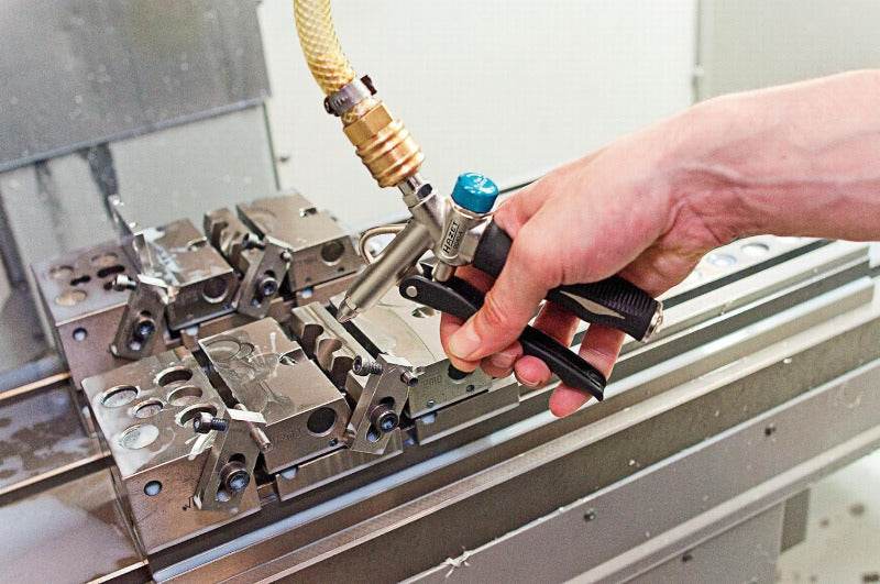 Hazet 2-Wege Ausblaspistole 9040-4 - Luftanschluss an Kopf Oder Griff, Passend Zum Entfernen Von Feinen Verschmutzungen an Schwer Zugänglichen Stellen - Mit Robustem Aluminiumgehäuse