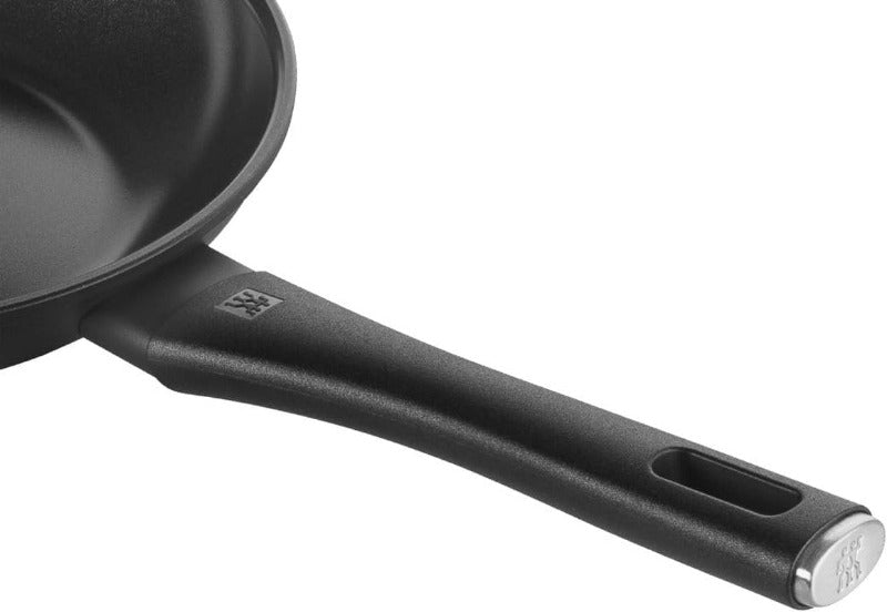ZWILLING Madura Plus Frying Pan 28 cm – Non-Stick Ceramic-Coated Aluminum Skillet, Scratch-Resistant, Induction-Ready, Made in Italy