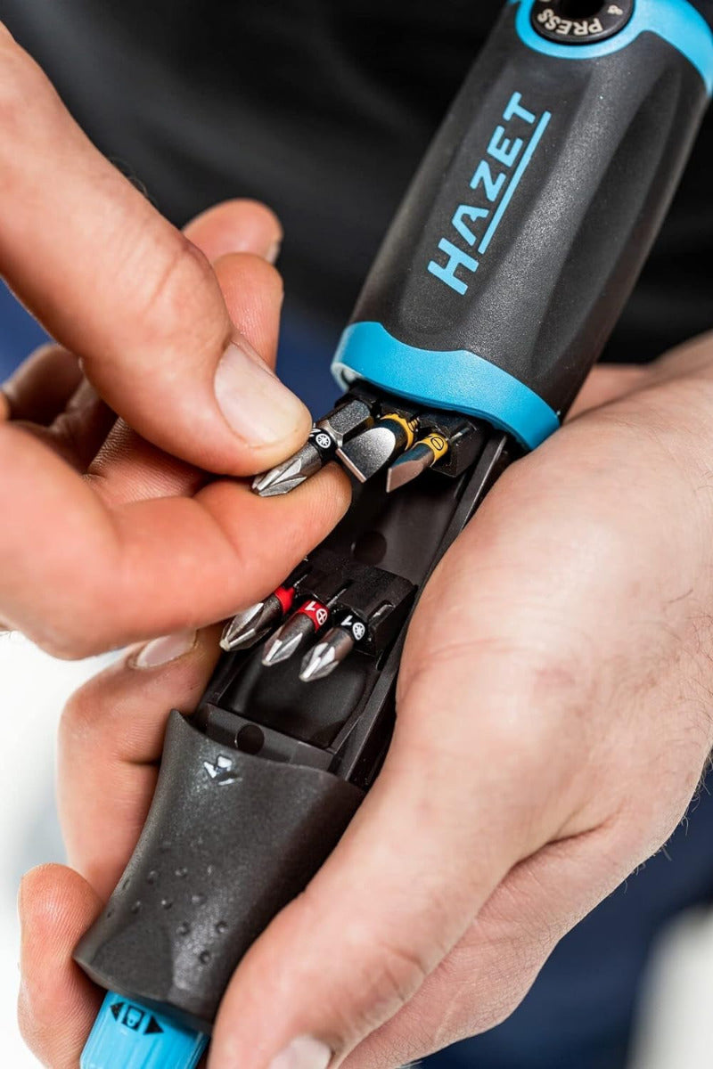 HAZET Bit Ratschen-Schraubendreher 810R-3 | Integriertes Bithalter-Magazin Mit 12 Bits - Ratschenfunktion Umstellbar Oder Verwendung Als Bit-Schraubendreher