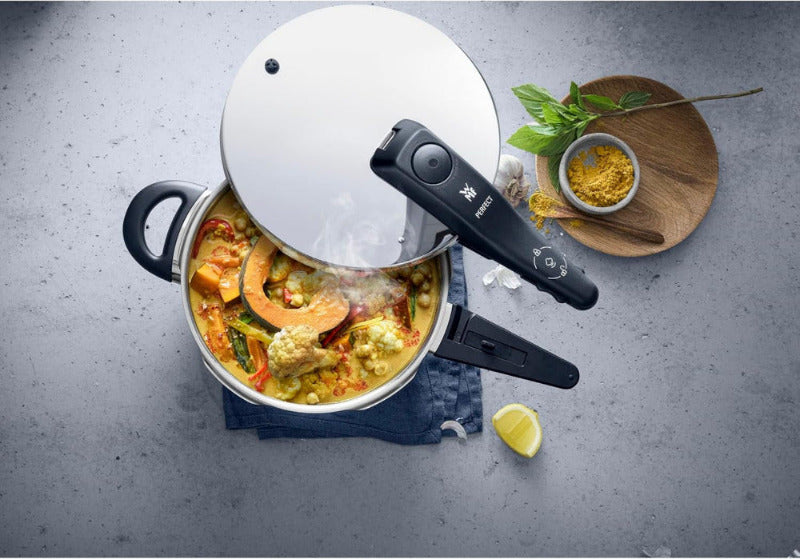 WMF Perfect One Pot Pressure Cooker 2.5L – Induction Ready, 2 Cooking Levels, One-Hand Operation, Polished Cromargan® Stainless Steel
