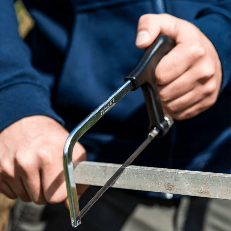 HAZET Metall-Säge 1981 I Säge-Blatt Aus Chromlegiertem Werkzeug-Stahl Mit Glasfaser Verstärktem Kunststoffgriff, Für Sägeblätter: 150 Mm, Zähne/Inch: 32, Made in Germany