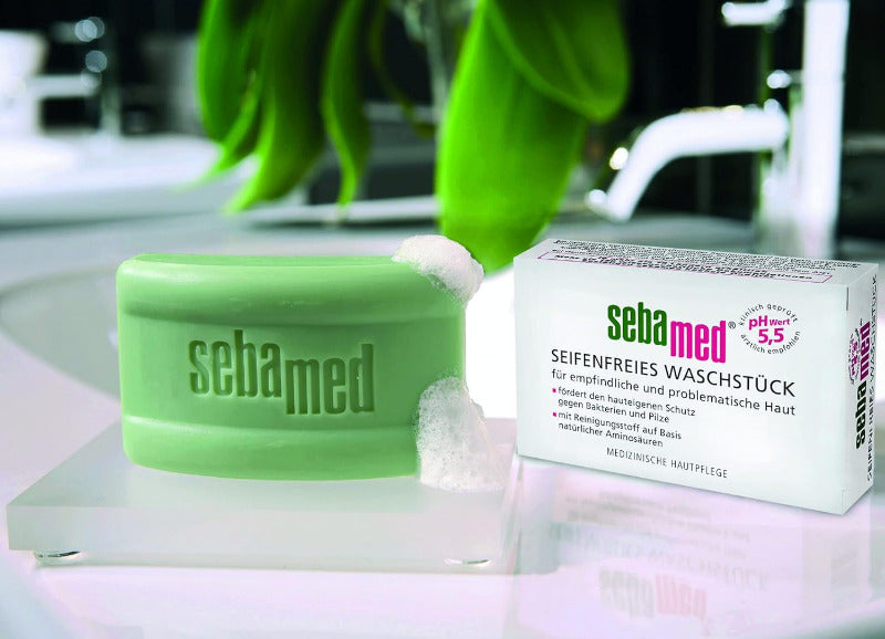 SEBAMED Seifenfreies Waschstück, Vitamin E Sowie Hautglättendes Panthenol Verleihen Neben Sauberkeit Und Frische Ein Angenehm Glattes Hautgefühl, 100 G