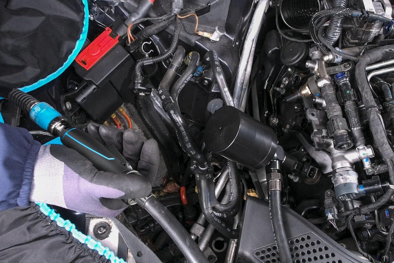 Hazet Injektor-Schlagauszieher Pneumatisch 9098/24, 24-Teilig, Schonender Ausbau Von Diesel Injektoren, Vermeidung Von Zylinderkopfschäden, Inklusive 21 Adapter Für Verschiedene Marken