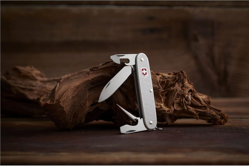VICTORINOX Pioneer Swiss Army Knife – 8 Function Multitool with Blade, Screwdriver & Bottle Opener