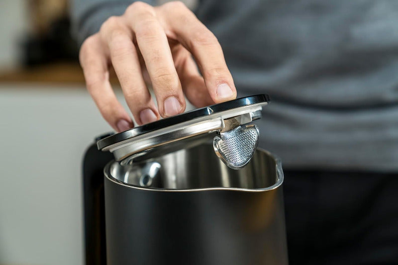 ZWILLING ENFINIGY Electric Kettle – 1.0L, Black | Cordless, Stainless Steel Limescale Filter