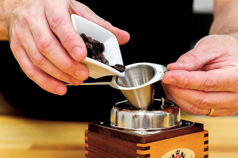 ZASSENHAUS Stainless Steel Spice Funnel – Compact Refill Tool (Silver)