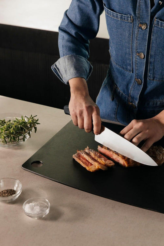 VICTORINOX Swiss Classic Carving Knife – 20 cm | Professional Straight Edge | Black Handle