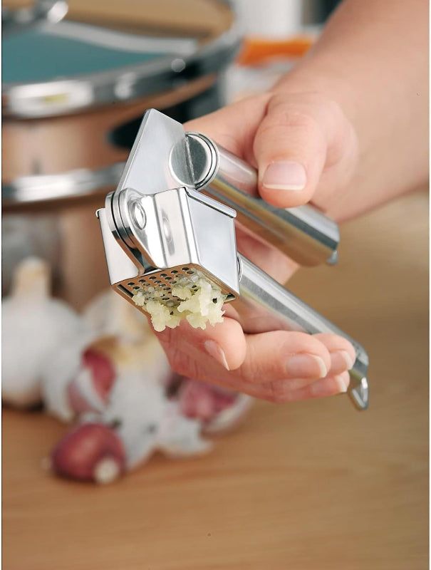 WMF Profi Plus Garlic Press – 17.5cm Easy-Clean Design