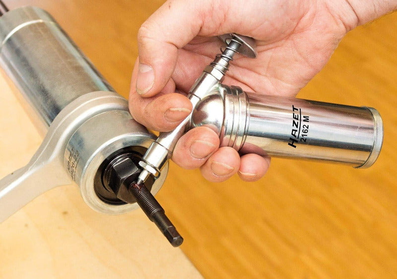 HAZET Mini-Fettpresse 2162M Inkl. Schmiernippel in 50 Und 90 Grad Ausführung - Präzise Dosierung Für Loses Fett, Füllmenge 80 G - Zum Schmieren Von Maschinen, Fahrrad-Ketten, Schlagschraubern Uvm.