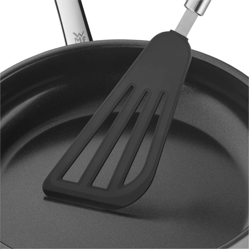 WMF Profi Plus Turner 32 cm – Silicone Head & Cromargan Stainless Steel Handle