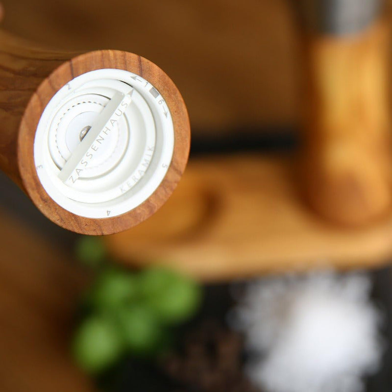ZASSENHAUS Augsburg Salt & Pepper Mill Set – Olive Wood, 18 cm with Tray