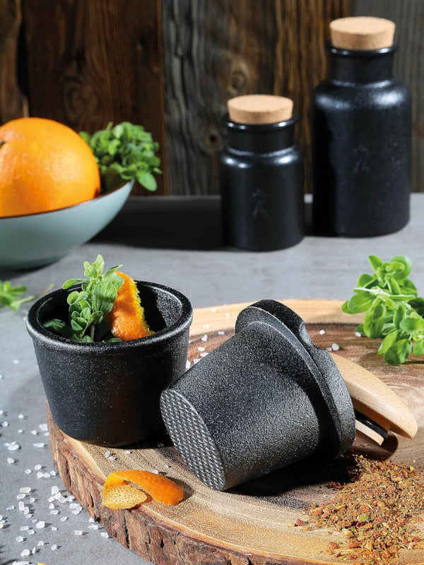 ZASSENHAUS Cast Iron Grater – 8 cm (Black) | Model M076080