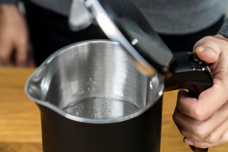 ZWILLING ENFINIGY Electric Kettle – 1.0L, Black | Cordless, Stainless Steel Limescale Filter