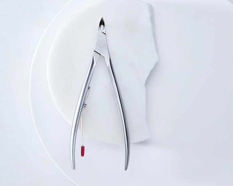 ZWILLING Premium Cuticle Nipper – 100 mm, Hypoallergenic Stainless Steel, Silver